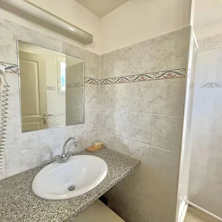 2 Pieces A Porticcio Avec Climatisation Et Terrasse - Fr-1-61-580 Grosseto-Prugna
